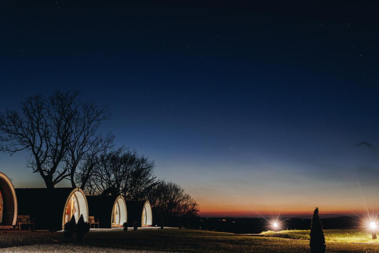 فندق North Coast 9 Glamping Capecastle المظهر الخارجي الصورة
